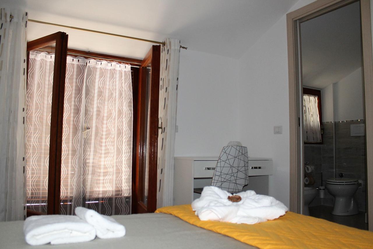 Oltre La Costa Bed & Breakfast อาเจโรลา ภายนอก รูปภาพ