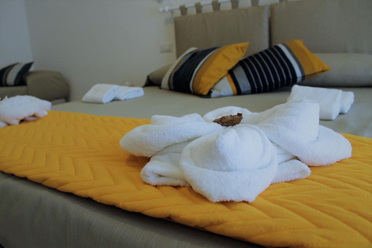 Oltre La Costa Bed & Breakfast อาเจโรลา ภายนอก รูปภาพ